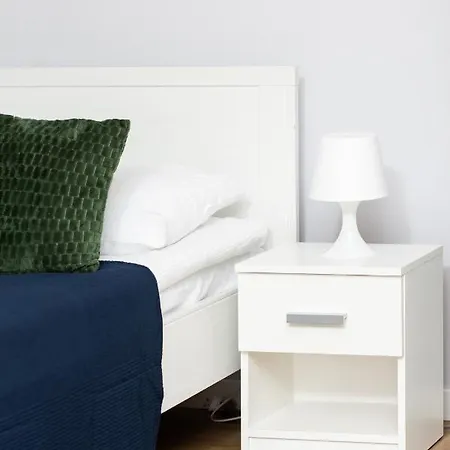 شقة Bitwy Warszawskiej وارسو